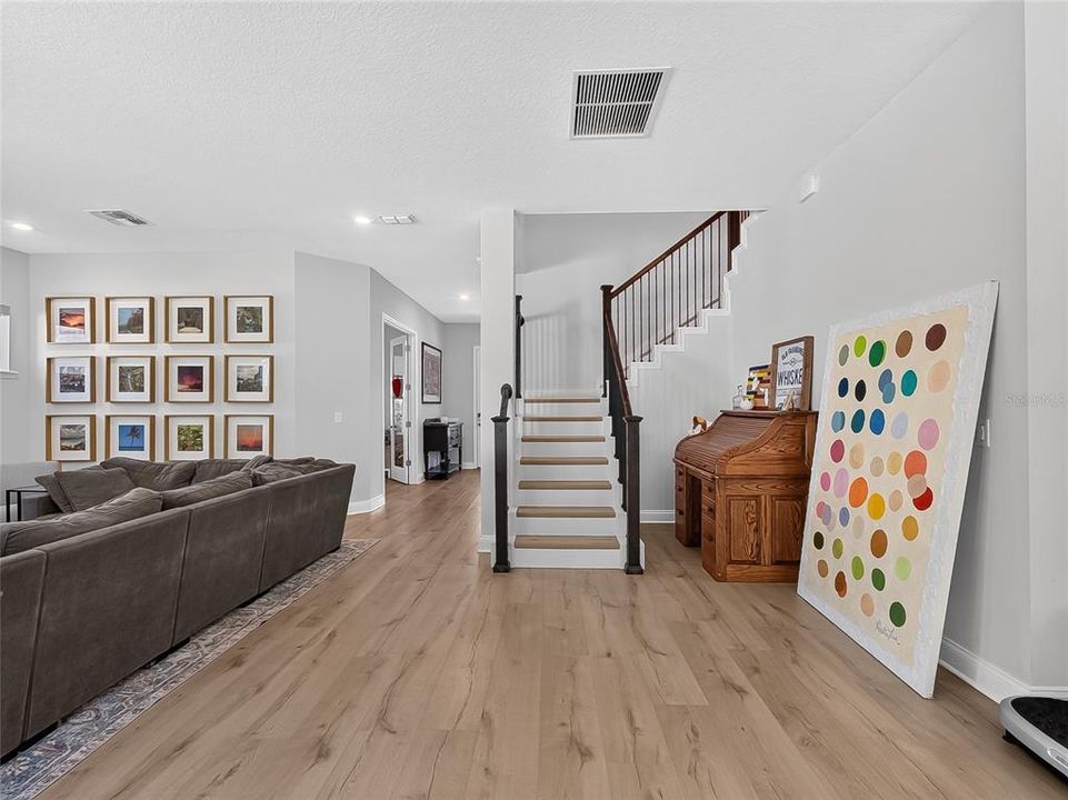 For Sale: $874,900 (5 beds, 4 baths, 3525 Square Feet)