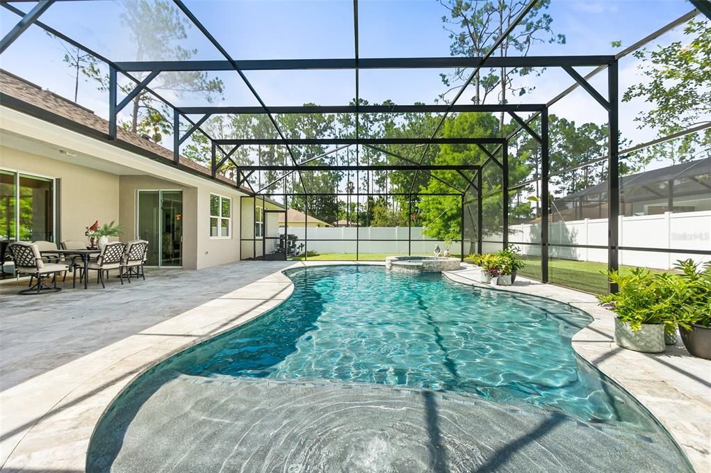 En Venta: $599,000 (4 camas, 2 baños, 2490 Pies cuadrados)