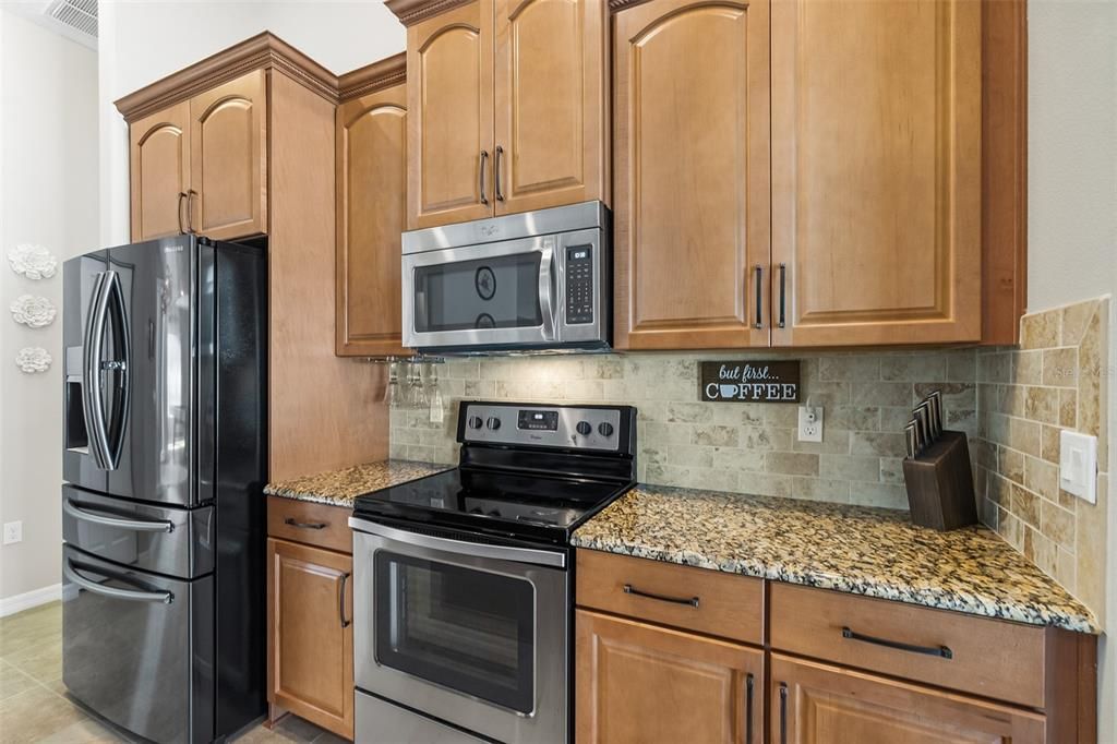 En Venta: $599,000 (4 camas, 2 baños, 2490 Pies cuadrados)