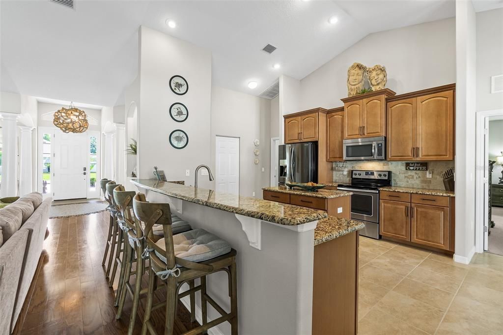 En Venta: $599,000 (4 camas, 2 baños, 2490 Pies cuadrados)