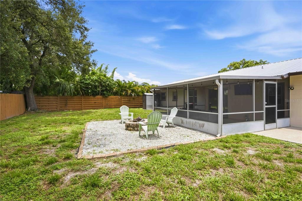For Sale: $379,900 (3 beds, 2 baths, 1254 Square Feet)