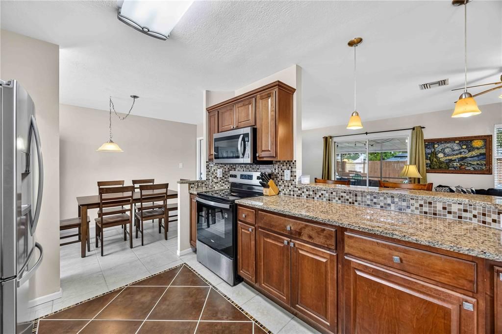 For Sale: $379,900 (3 beds, 2 baths, 1254 Square Feet)