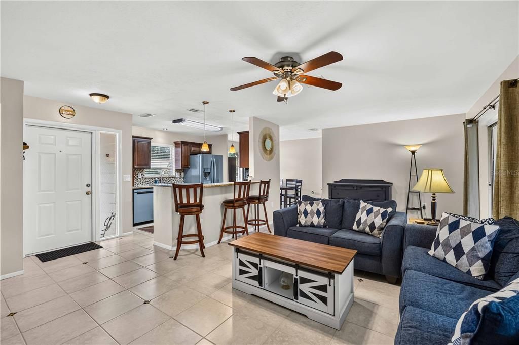 For Sale: $379,900 (3 beds, 2 baths, 1254 Square Feet)