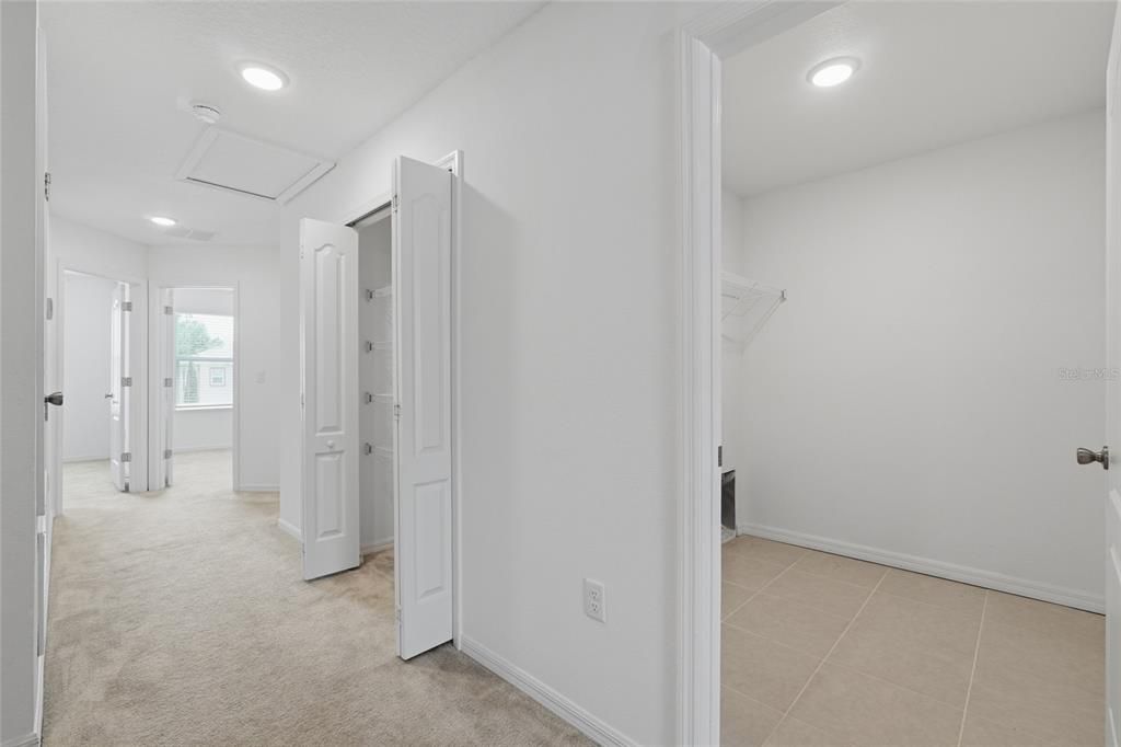 For Sale: $265,000 (3 beds, 2 baths, 1633 Square Feet)