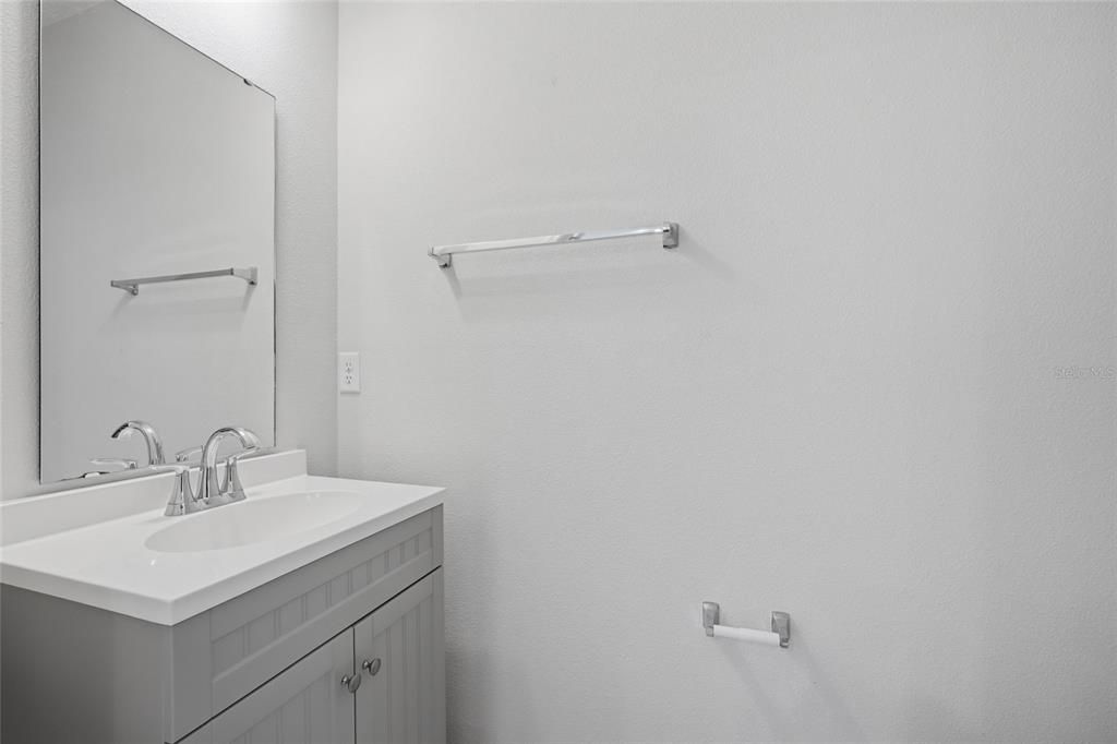For Sale: $265,000 (3 beds, 2 baths, 1633 Square Feet)