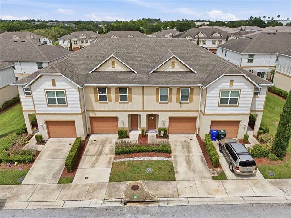 For Sale: $265,000 (3 beds, 2 baths, 1633 Square Feet)