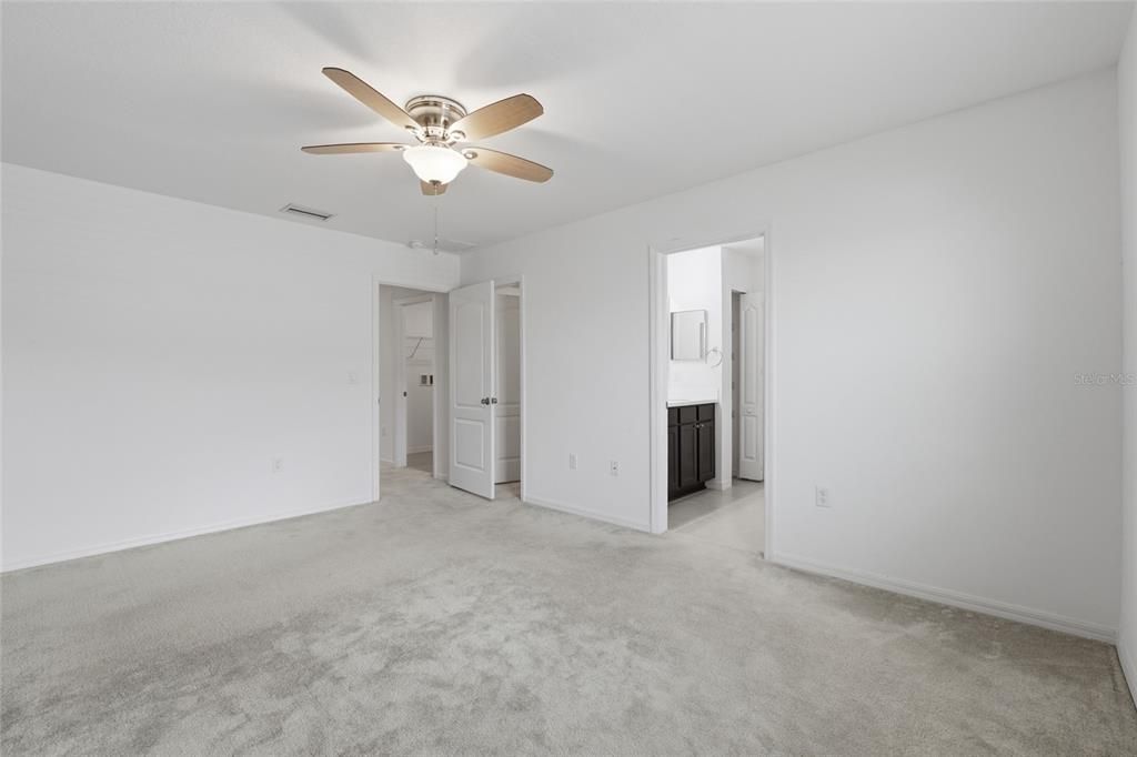 For Sale: $265,000 (3 beds, 2 baths, 1633 Square Feet)