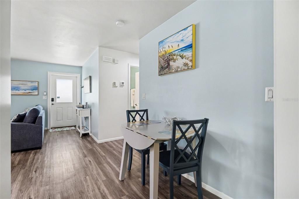 В аренду: $2,600 (2 спален, 2 ванн, 1325 Квадратных фут)
