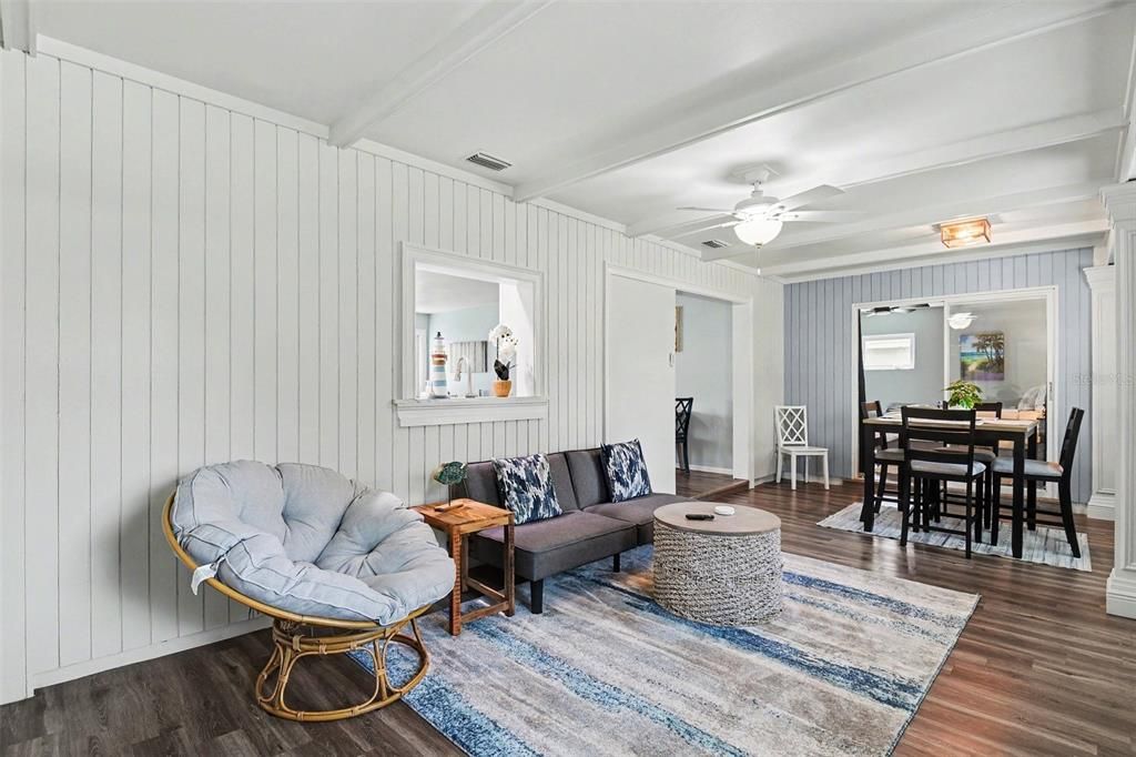 В аренду: $2,600 (2 спален, 2 ванн, 1325 Квадратных фут)