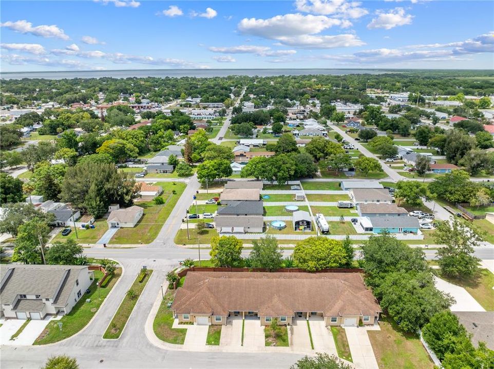 For Sale: $275,000 (3 beds, 2 baths, 1198 Square Feet)
