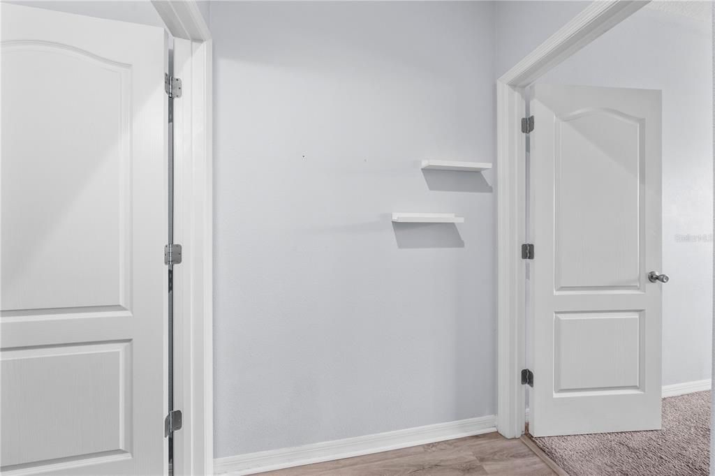 For Sale: $275,000 (3 beds, 2 baths, 1198 Square Feet)
