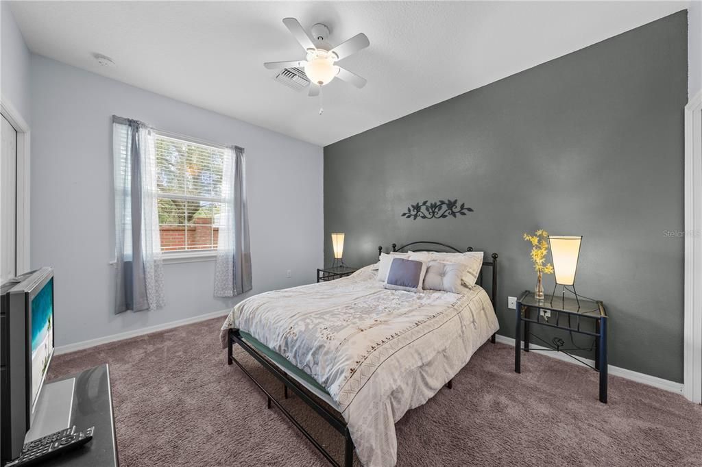 For Sale: $275,000 (3 beds, 2 baths, 1198 Square Feet)