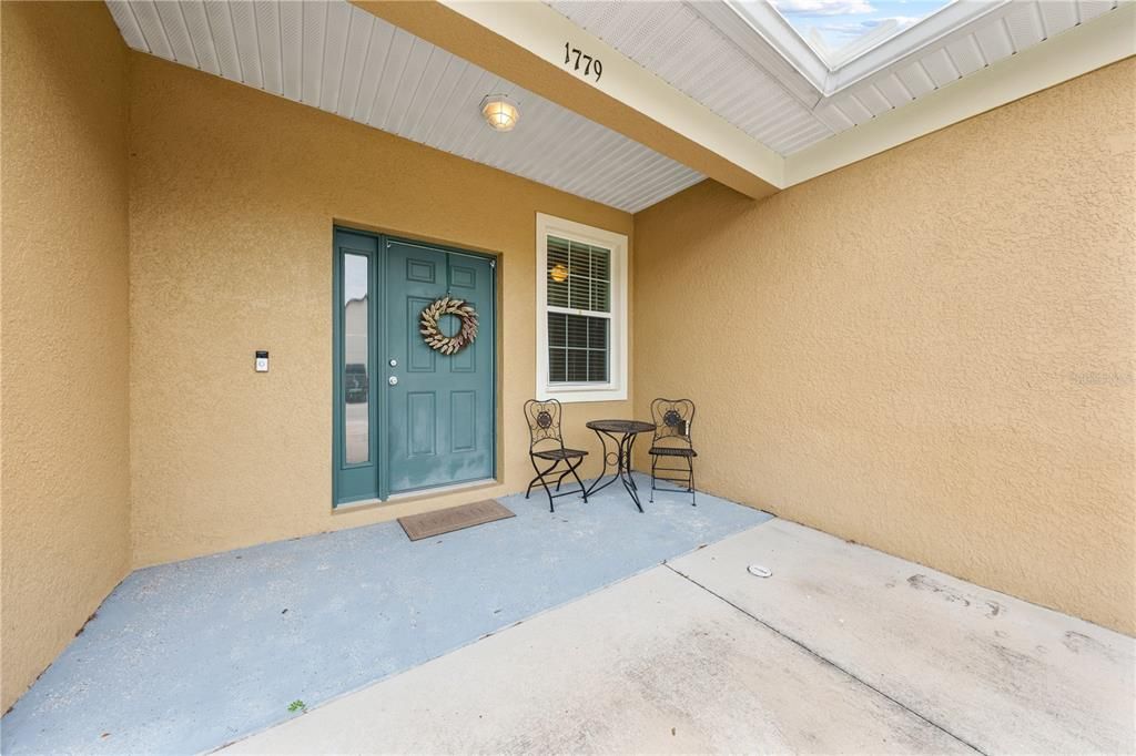 For Sale: $275,000 (3 beds, 2 baths, 1198 Square Feet)