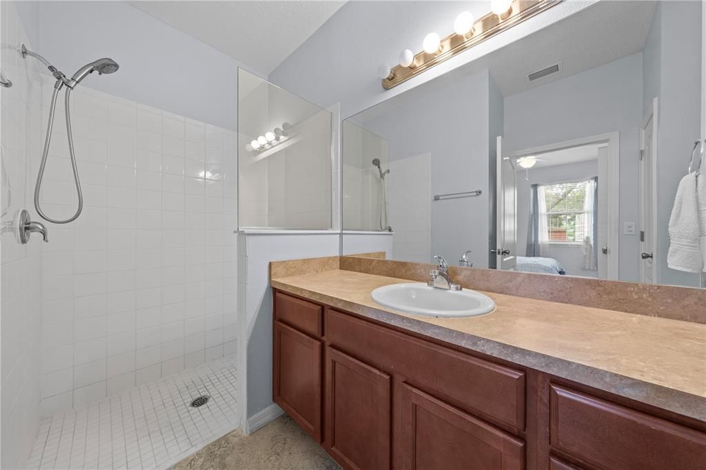 For Sale: $275,000 (3 beds, 2 baths, 1198 Square Feet)