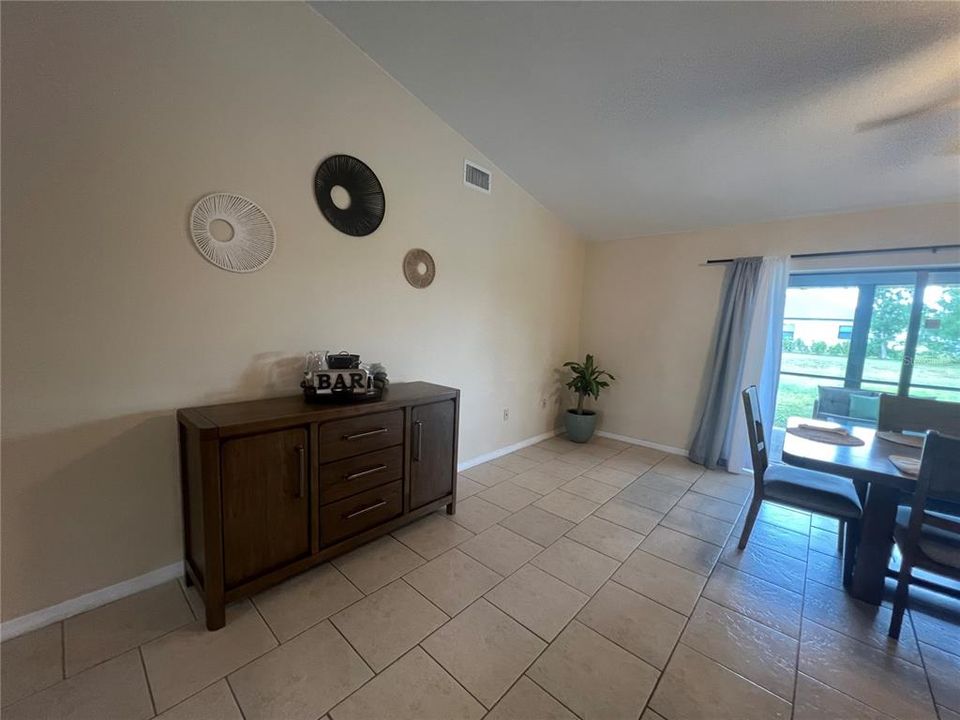 В аренду: $3,500 (3 спален, 2 ванн, 1700 Квадратных фут)