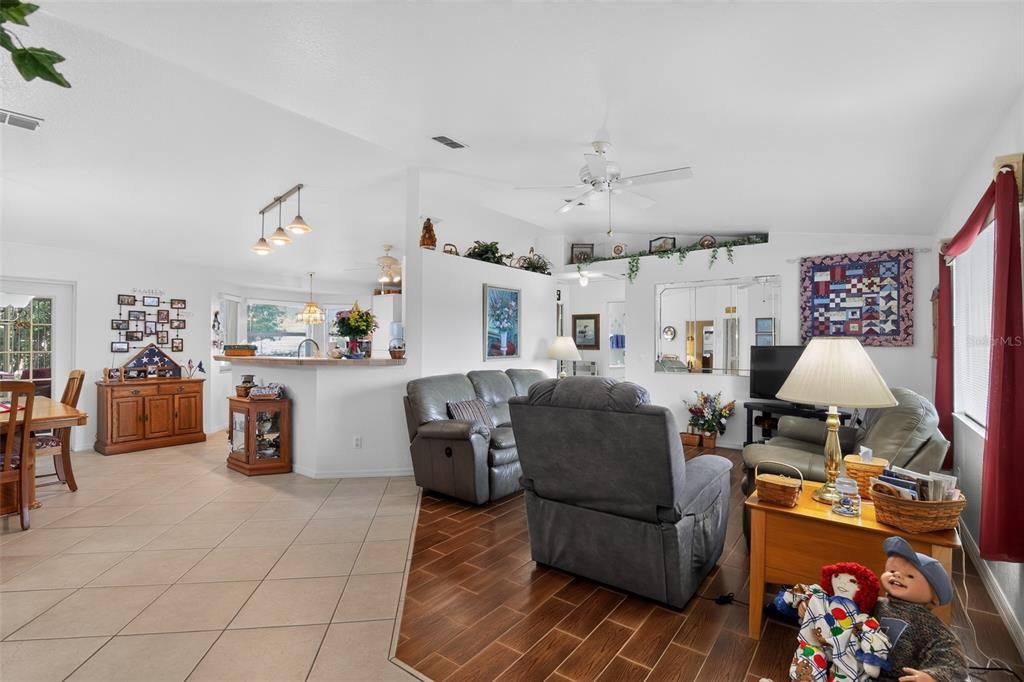 For Sale: $184,999 (3 beds, 2 baths, 1498 Square Feet)