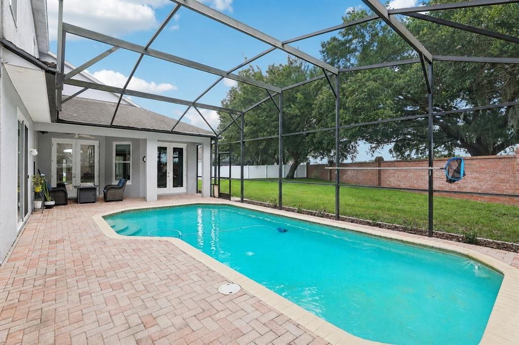 En Venta: $715,000 (5 camas, 4 baños, 2655 Pies cuadrados)