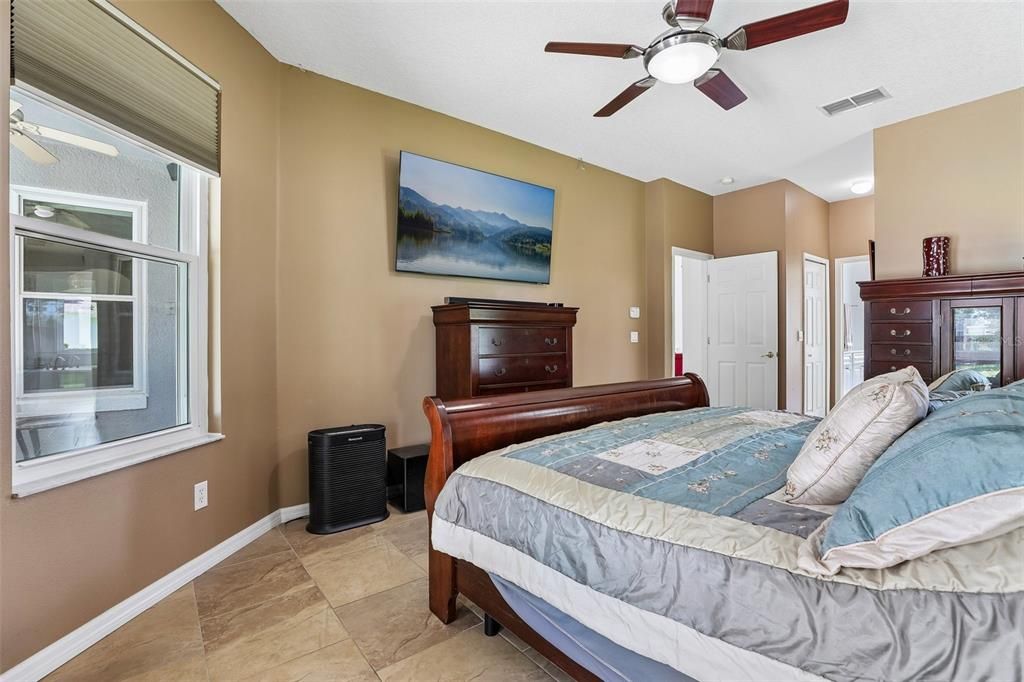 En Venta: $715,000 (5 camas, 4 baños, 2655 Pies cuadrados)
