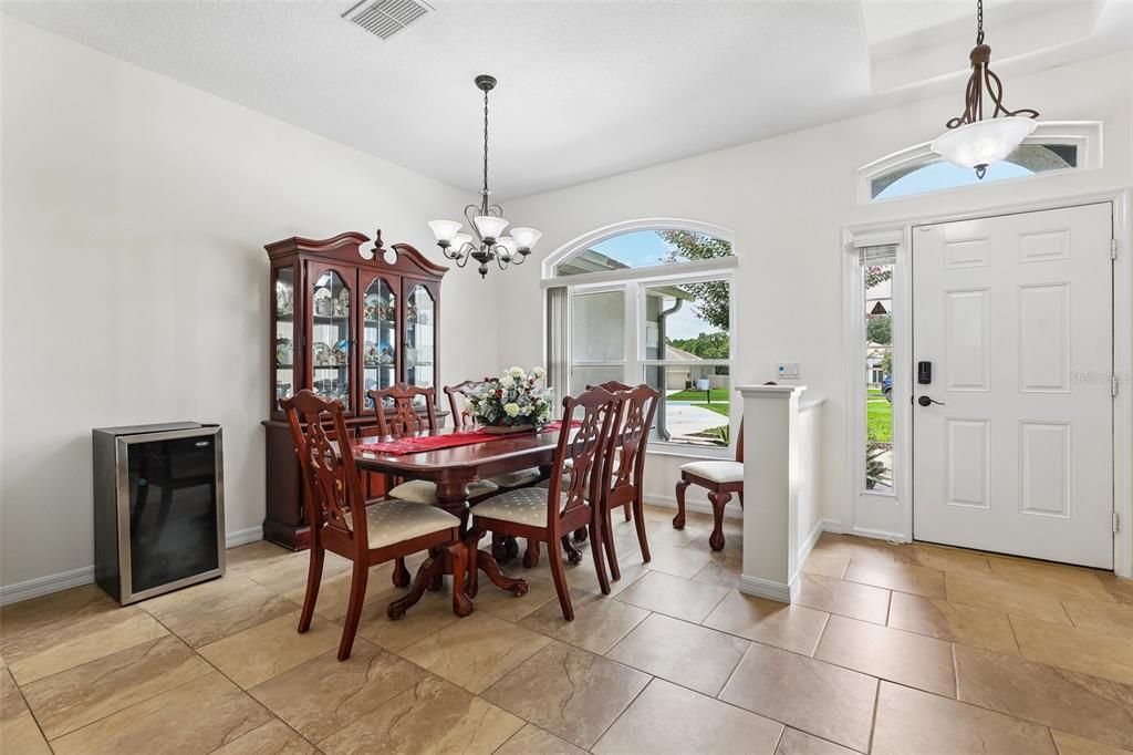 En Venta: $715,000 (5 camas, 4 baños, 2655 Pies cuadrados)