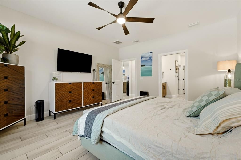 For Sale: $599,000 (3 beds, 2 baths, 1908 Square Feet)