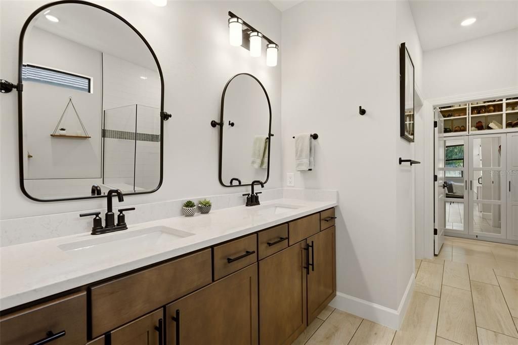 For Sale: $599,000 (3 beds, 2 baths, 1908 Square Feet)