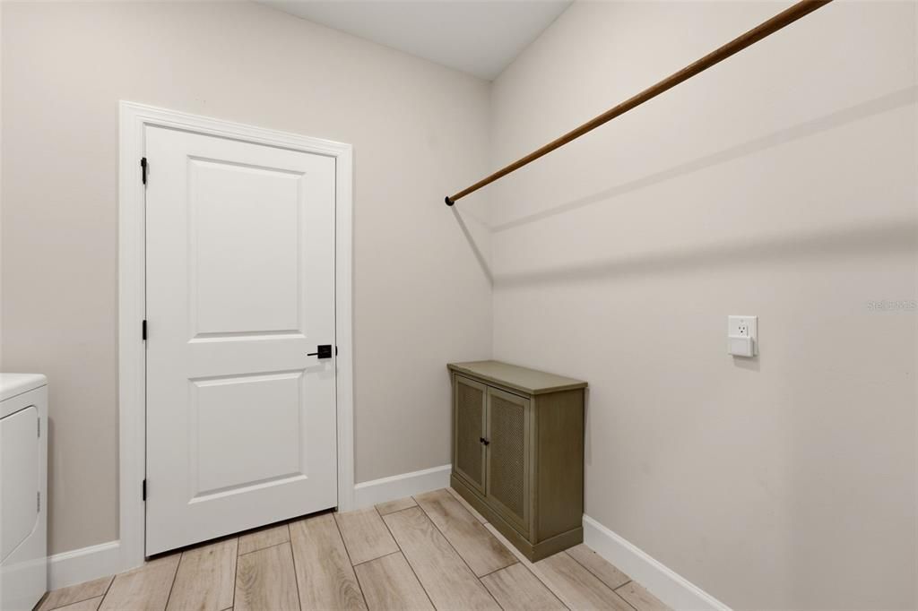 For Sale: $599,000 (3 beds, 2 baths, 1908 Square Feet)