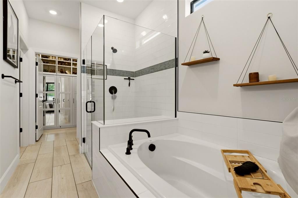 For Sale: $599,000 (3 beds, 2 baths, 1908 Square Feet)