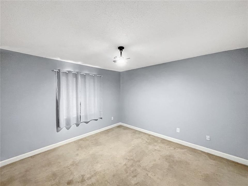В аренду: $1,600 (2 спален, 2 ванн, 1048 Квадратных фут)