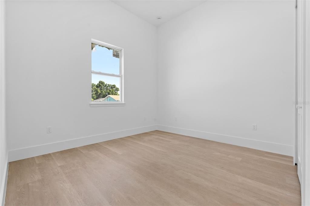 En Venta: $379,900 (4 camas, 2 baños, 1630 Pies cuadrados)