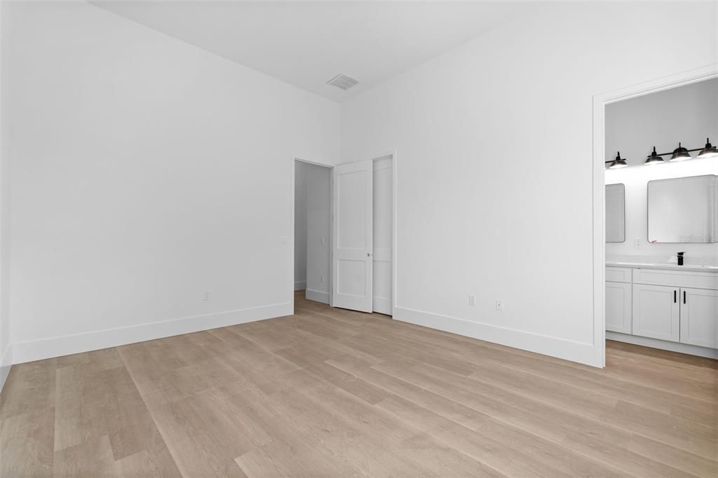 En Venta: $379,900 (4 camas, 2 baños, 1630 Pies cuadrados)