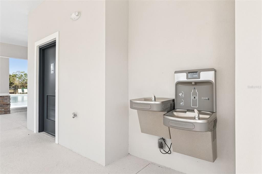 Activo con contrato: $414,990 (5 camas, 3 baños, 2601 Pies cuadrados)