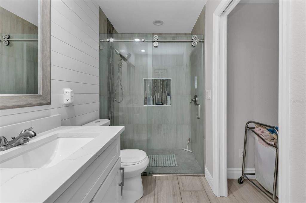 Activo con contrato: $309,900 (3 camas, 2 baños, 1417 Pies cuadrados)