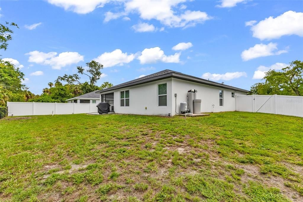 Activo con contrato: $309,900 (3 camas, 2 baños, 1417 Pies cuadrados)