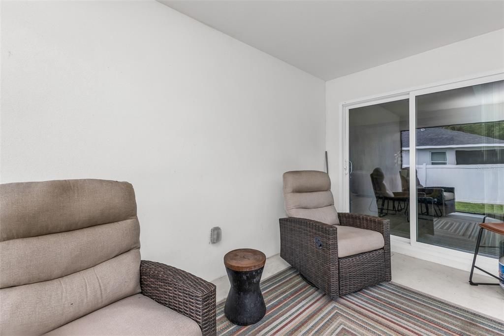 Activo con contrato: $309,900 (3 camas, 2 baños, 1417 Pies cuadrados)