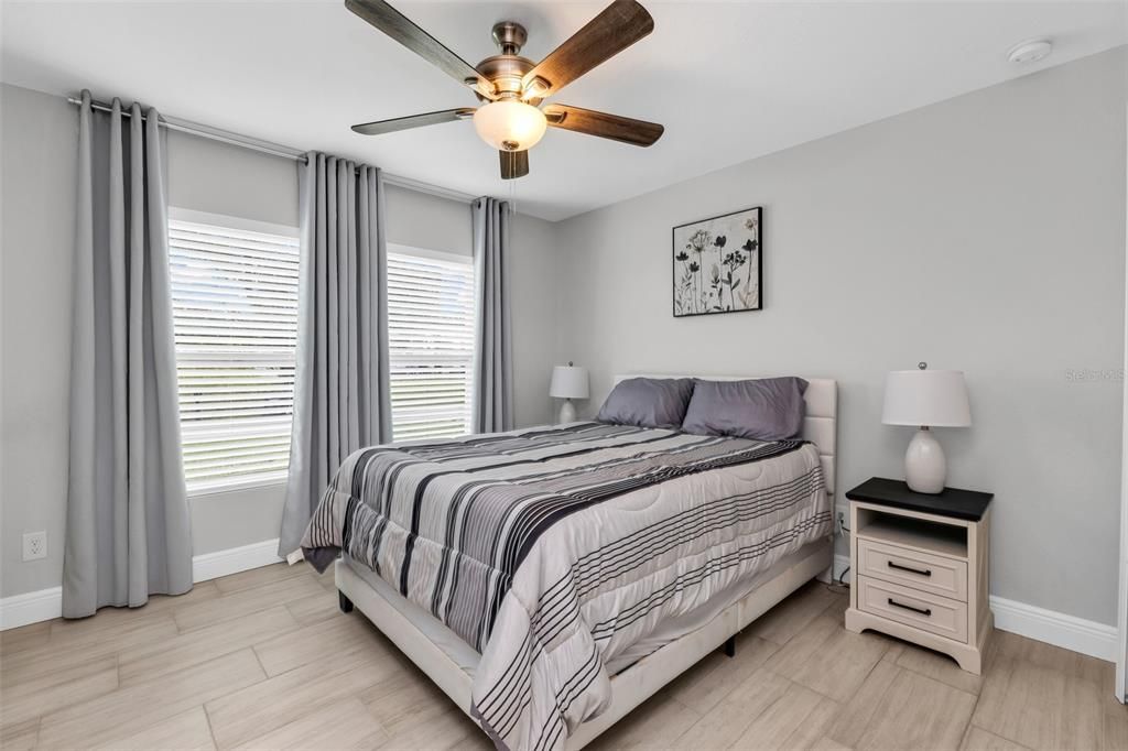 Activo con contrato: $309,900 (3 camas, 2 baños, 1417 Pies cuadrados)