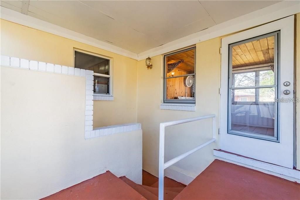For Sale: $424,900 (3 beds, 2 baths, 1902 Square Feet)