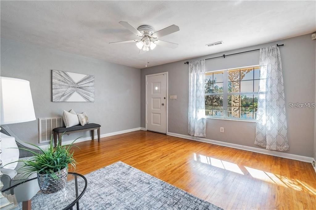 For Sale: $424,900 (3 beds, 2 baths, 1902 Square Feet)