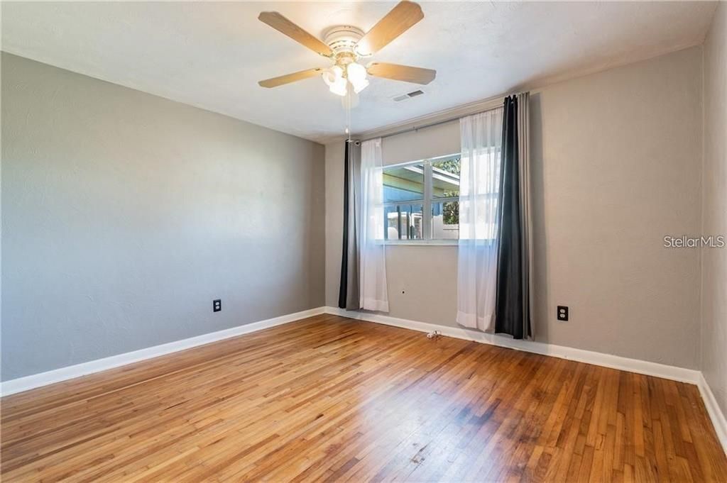 For Sale: $424,900 (3 beds, 2 baths, 1902 Square Feet)