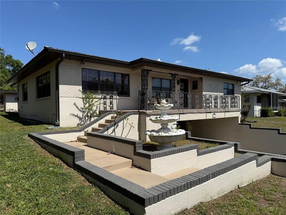 For Sale: $424,900 (3 beds, 2 baths, 1902 Square Feet)