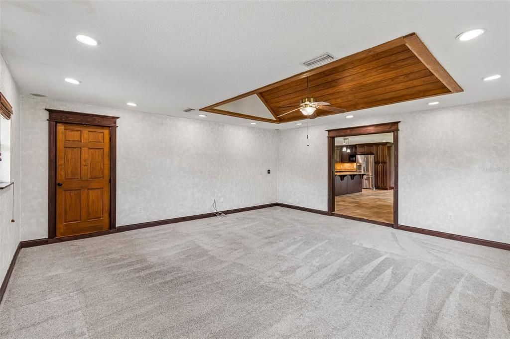 En Venta: $410,000 (3 camas, 2 baños, 2288 Pies cuadrados)