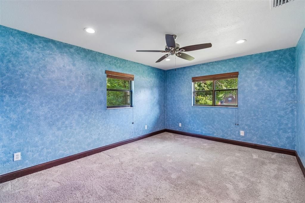 En Venta: $410,000 (3 camas, 2 baños, 2288 Pies cuadrados)