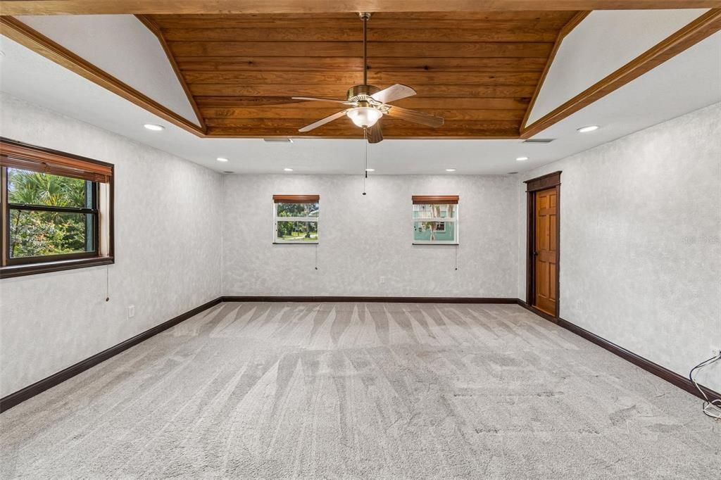 En Venta: $410,000 (3 camas, 2 baños, 2288 Pies cuadrados)