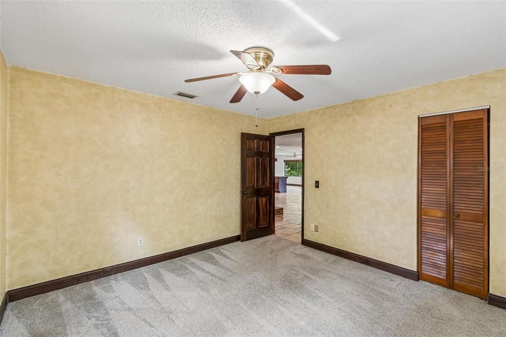 En Venta: $410,000 (3 camas, 2 baños, 2288 Pies cuadrados)
