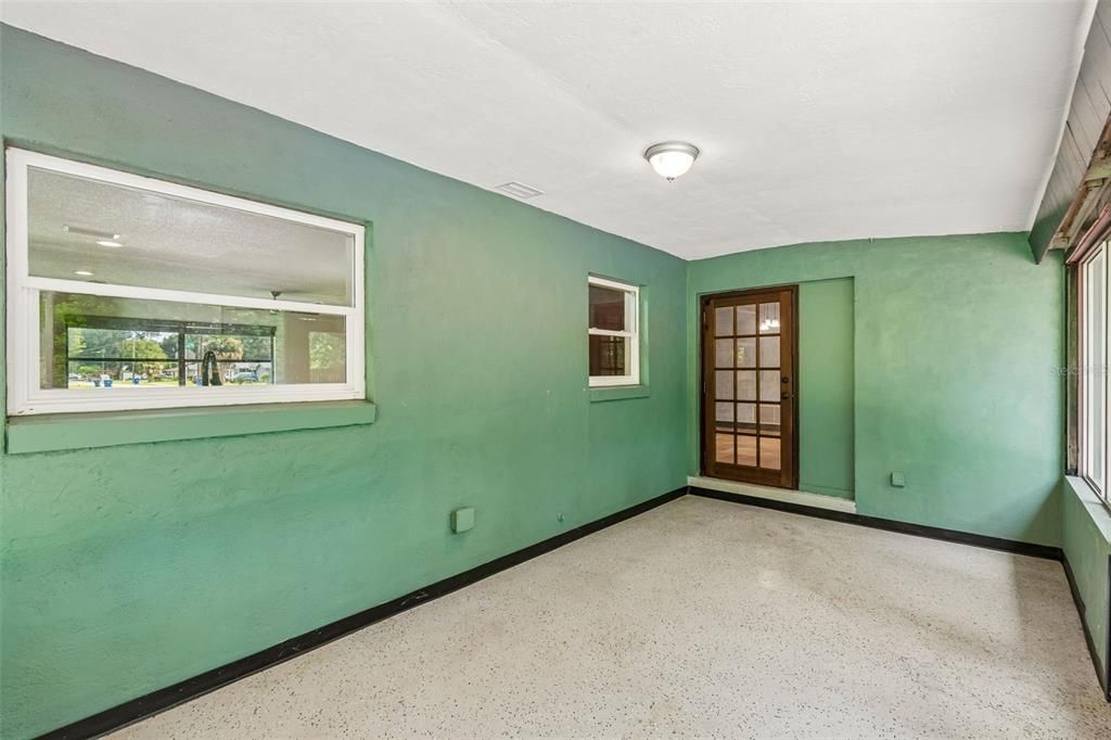 En Venta: $410,000 (3 camas, 2 baños, 2288 Pies cuadrados)