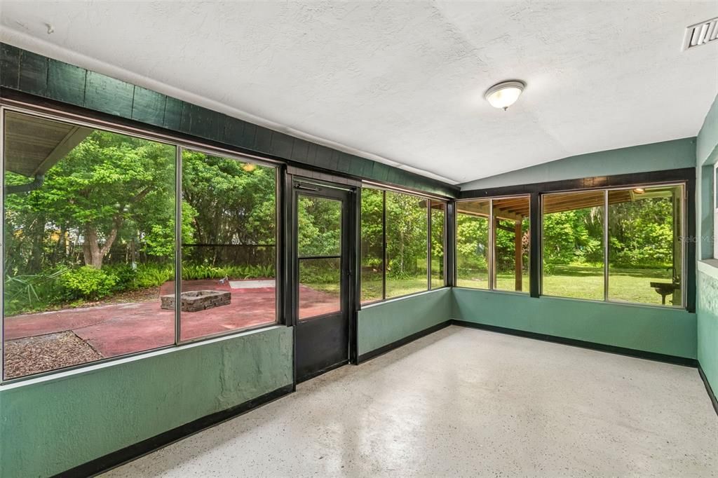 En Venta: $410,000 (3 camas, 2 baños, 2288 Pies cuadrados)