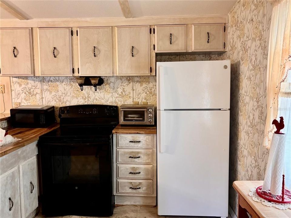 На продажу: $89,900 (2 спален, 1 ванн, 672 Квадратных фут)