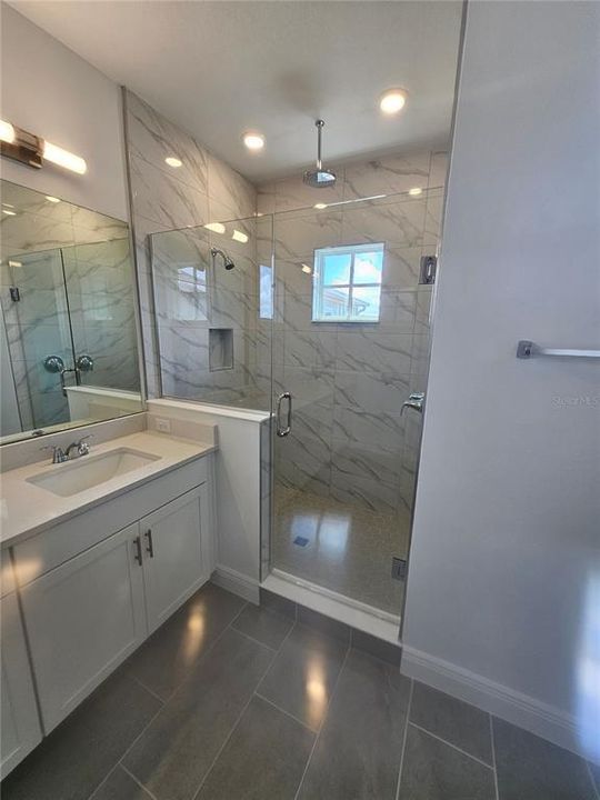 For Rent: $4,500 (4 beds, 3 baths, 1900 Square Feet)