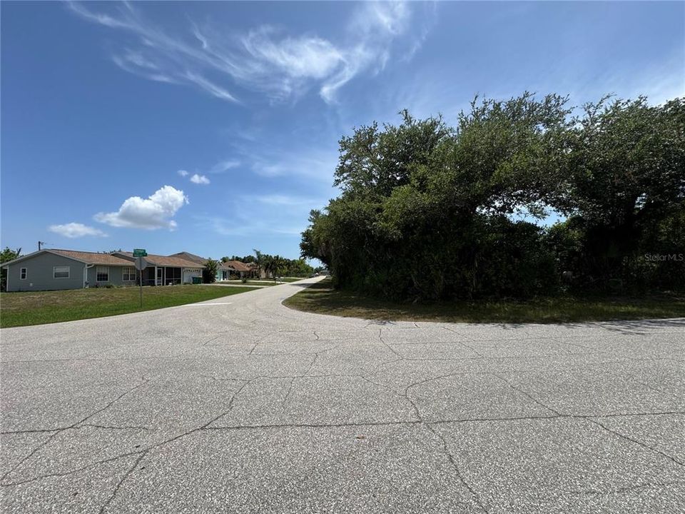 En Venta: $65,000 (0.23 acres)