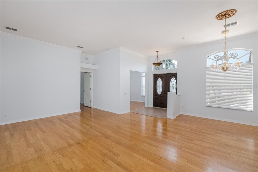 En Venta: $725,000 (4 camas, 4 baños, 3549 Pies cuadrados)