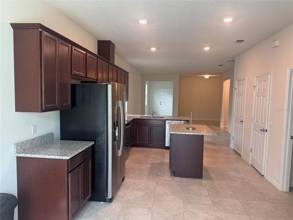 For Sale: $390,000 (3 beds, 2 baths, 1560 Square Feet)